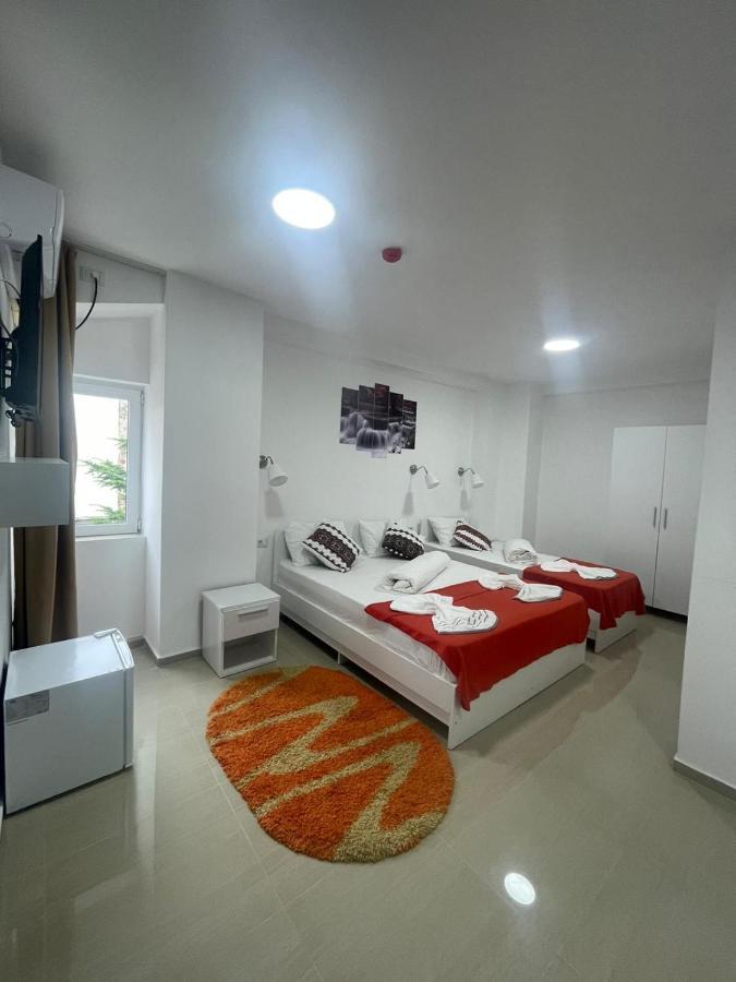 בוקרשט Hostel Tripoli Palace מראה חיצוני תמונה