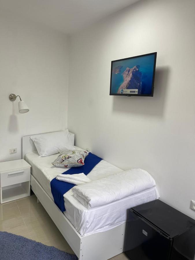 בוקרשט Hostel Tripoli Palace מראה חיצוני תמונה
