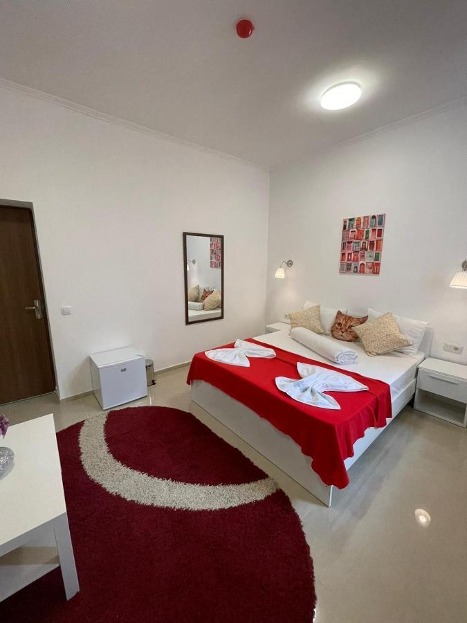 בוקרשט Hostel Tripoli Palace מראה חיצוני תמונה