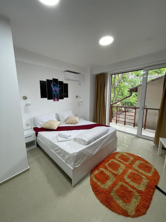 בוקרשט Hostel Tripoli Palace מראה חיצוני תמונה