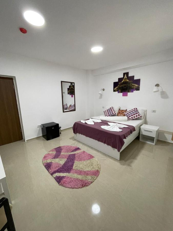 בוקרשט Hostel Tripoli Palace מראה חיצוני תמונה