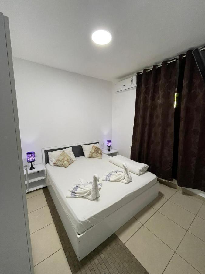 בוקרשט Hostel Tripoli Palace מראה חיצוני תמונה