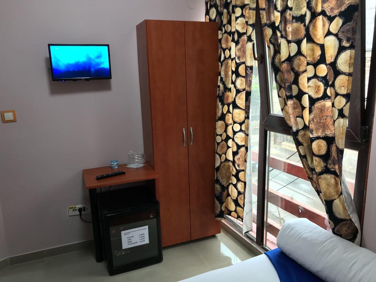 בוקרשט Hostel Tripoli Palace מראה חיצוני תמונה