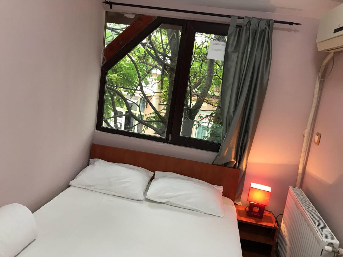 בוקרשט Hostel Tripoli Palace מראה חיצוני תמונה